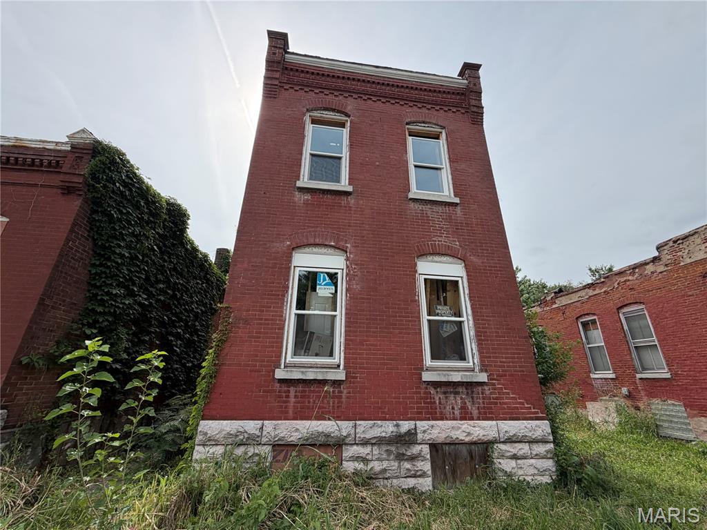 Investor opportunity at 4031 California Avenue in St. Louis! This property is a shell and is ready for a complete renovation, making it an ideal project for an experienced investor or rehabber. With endless possibilities to redesign and rebuild, this is your chance to create significant value from the ground up. Whether you're planning a flip, rental, or full restoration, this property offers the blank slate you've been looking for. Conveniently located near major roadways, parks, and neighborhood amenities, this is a great opportunity to bring your vision to life. Sold as-is.