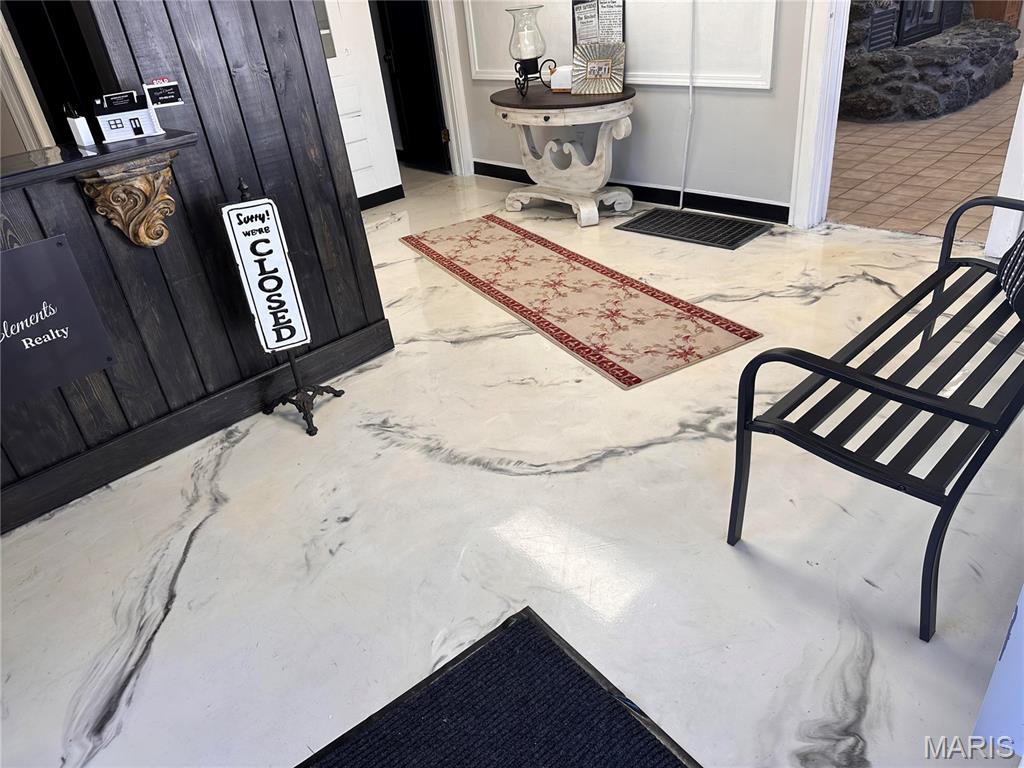 Spring Creek - Commercial Sale