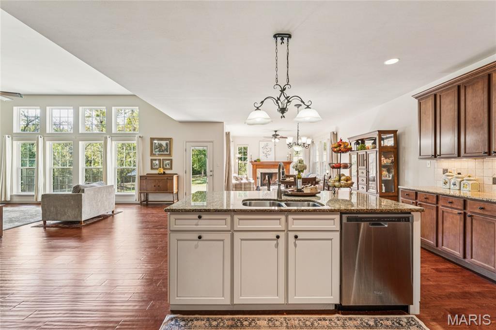 Hobbit Hollow - Residential