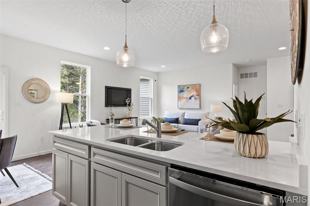 Highlands Manors 255 - Residential