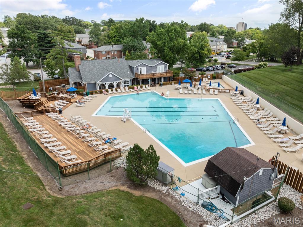 Brentwood Forest Condo Ph Seven - Residential