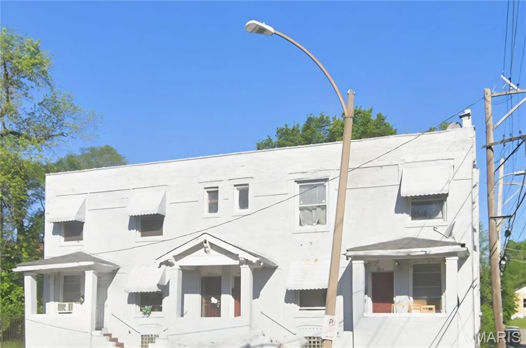 ATTENTION INVESTORS!!! 4-FAMILY UNIT WITH BASEMENT SET UP FOR ROOMING HOME.  

THIS PROPETY IS BEING SOLD AS PART OF A PACKAGE DEAL WITH SIX TOTAL PROPERTIES: 5722 HENNER AVE,  3015-17 WHITTIER ST.,  7180 THEODORE AVE,  7042 GARESCHE AVE,  5078 DAVISON AVE,  5346 WABADA.........