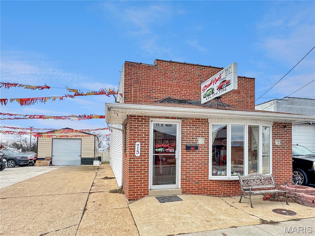 G W Smiths - Commercial Sale