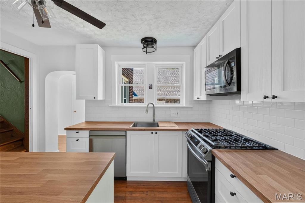 Country Club Add To Normandy Park - Residential