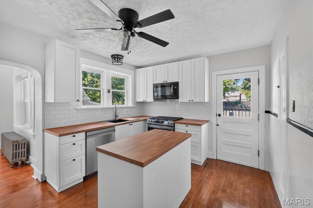Country Club Add To Normandy Park - Residential
