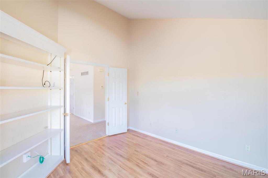 Lakes Estates The - Residential Lease
