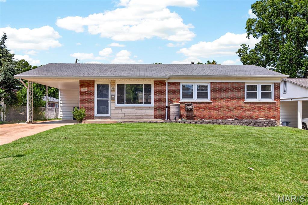 Welcome home to this beautifully updated ranch in the highly desirable Indian Hills neighborhood! This move-in ready gem features 3 bedrooms and 2 full baths, thoughtfully designed for comfortable, everyday living.

Refinished hardwood floors flow seamlessly through the living and dining areas and into all three bedrooms, each equipped with ceiling fans for year-round comfort. The spacious primary suite offers custom closet organization and an updated private bath complete with a sleek walk-in shower.

The heart of the home is the expansive kitchen, boasting quartz countertops, abundant cabinetry, a pantry, and a full suite of stainless steel appliances — all of which stay, including the refrigerator!

Downstairs, the partially finished basement delivers incredible versatility with a large recreation room plus a bonus room with a closet — ideal as a home office, gym, or flex space.

Step outside and unwind on the back patio overlooking a generous, level, fully fenced yard — the perfect backdrop for summer gatherings or quiet evenings at home.

New roof just installed Wed 6/17.