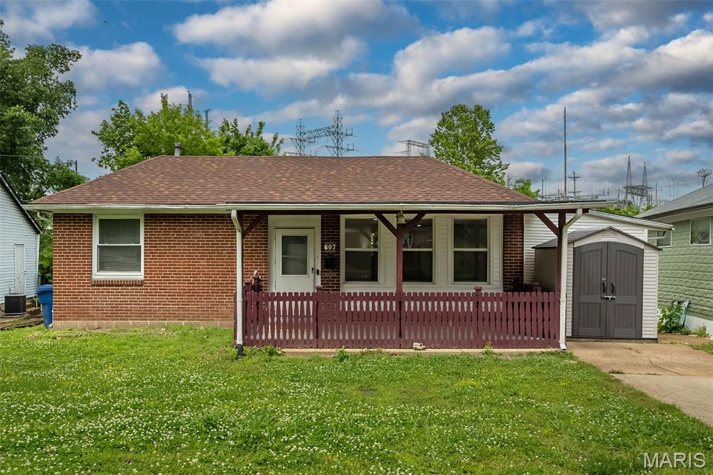 Are you looking for a one-level home in a prime location? Just minutes from Highways 55 and 270, this home is situated on a level lot at the end of a cul-de-sac, making it an ideal spot! The seller has made numerous improvements to the property.
Upon entering, you'll find a spacious living room with sleek laminate flooring that extends throughout the main area, and a brand-new kitchen with mocha cabinets and stainless steel appliances. Conveniently located off the kitchen, a large laundry room also provides access to your expansive, level backyard. 
The recreation room serves as a comfortable second living area. The main bathroom, situated between Bedrooms One and Two, boasts contemporary tones. Additional features include an updated electrical panel box, a huge expanded patio perfect for entertaining, a fenced-in backyard, and the highly sought-after Bayless Schools. This home is a must-see!