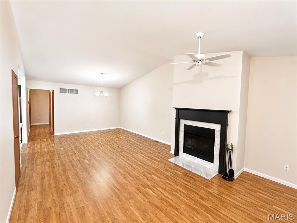 Parkway Manor - Residential