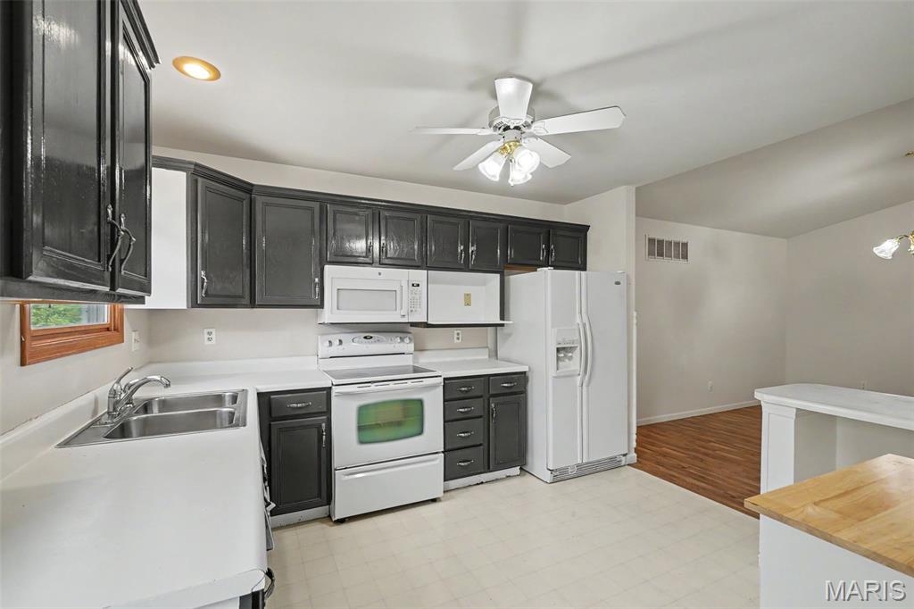 Parkway Manor - Residential