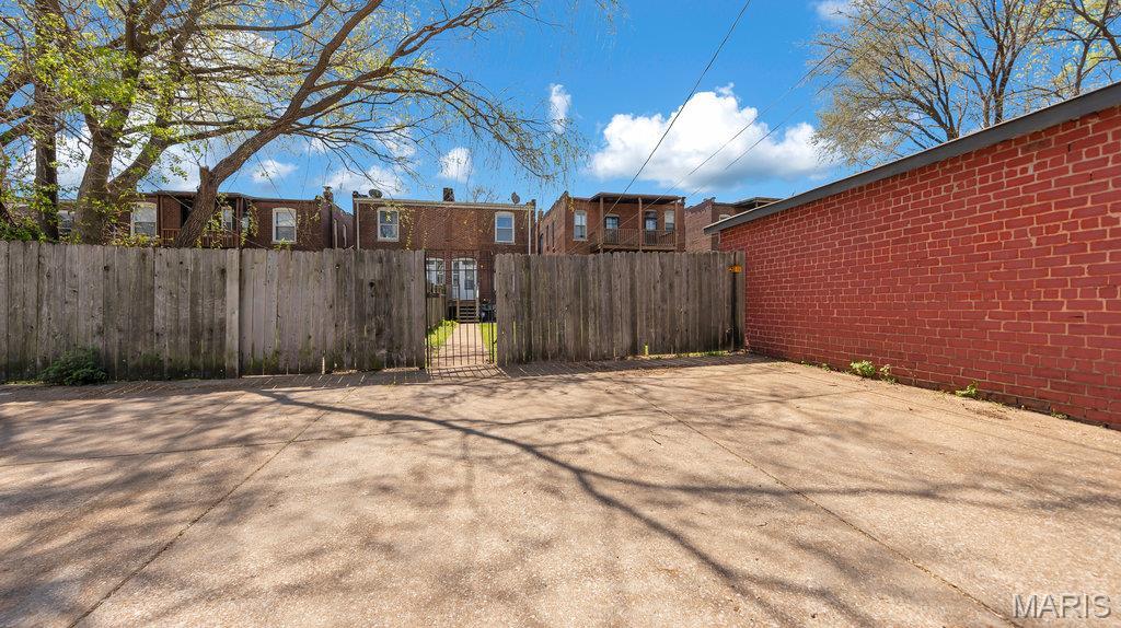 Shaw - Residential Lease