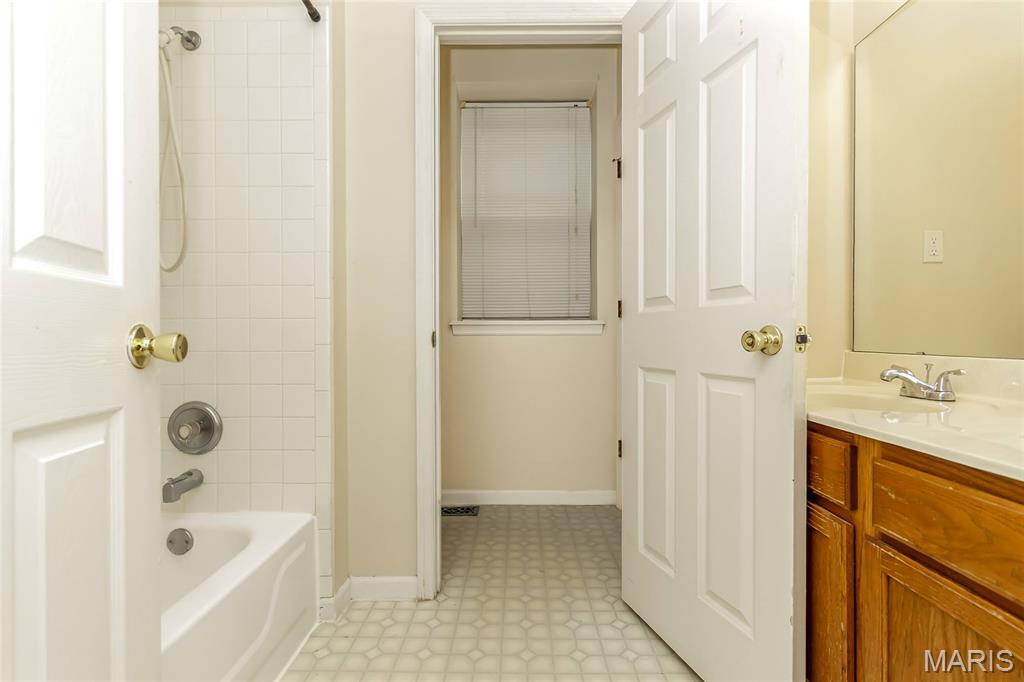 Shaw - Residential Lease