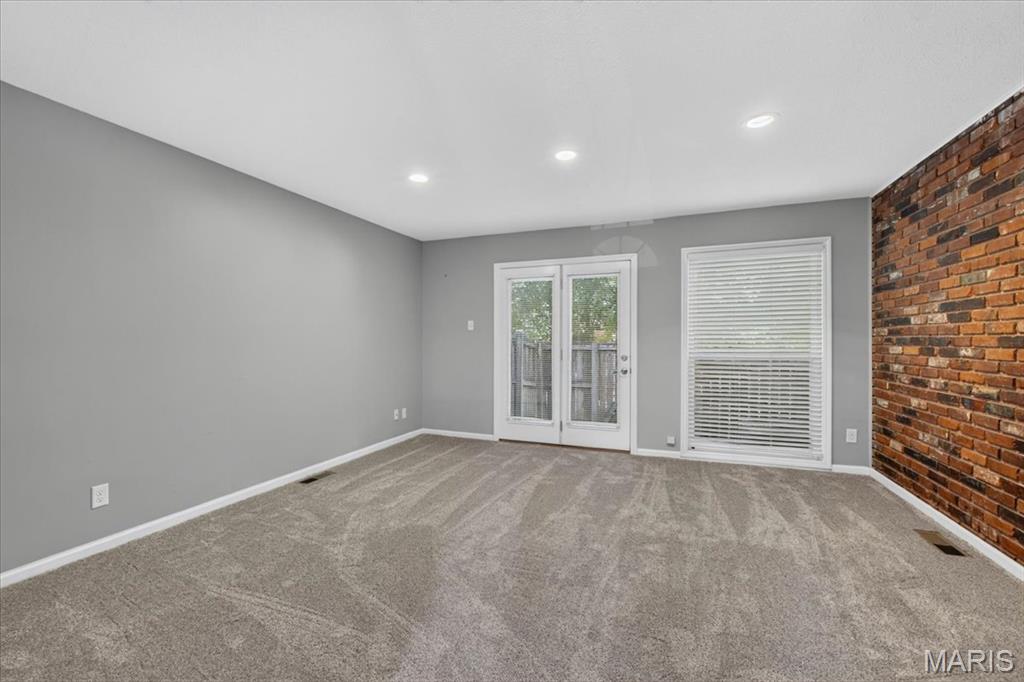 Villas On Olive Condo - Residential