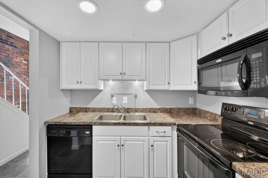 Villas On Olive Condo - Residential