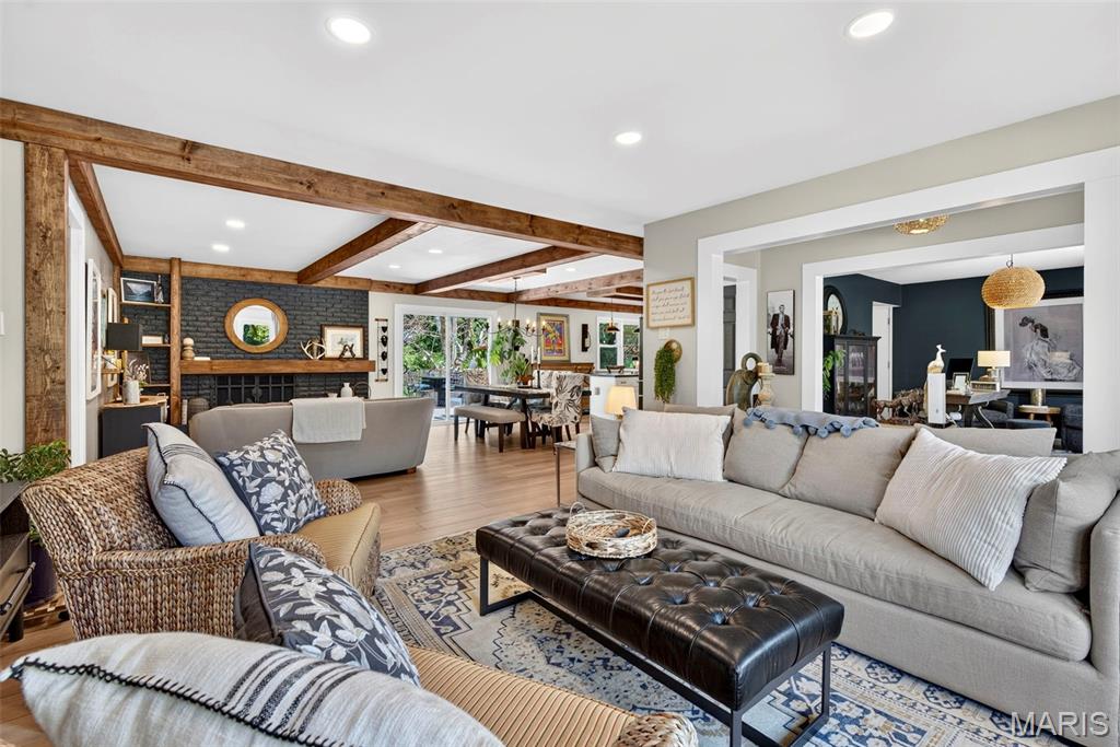 Four Seasons Sec #1 - Residential