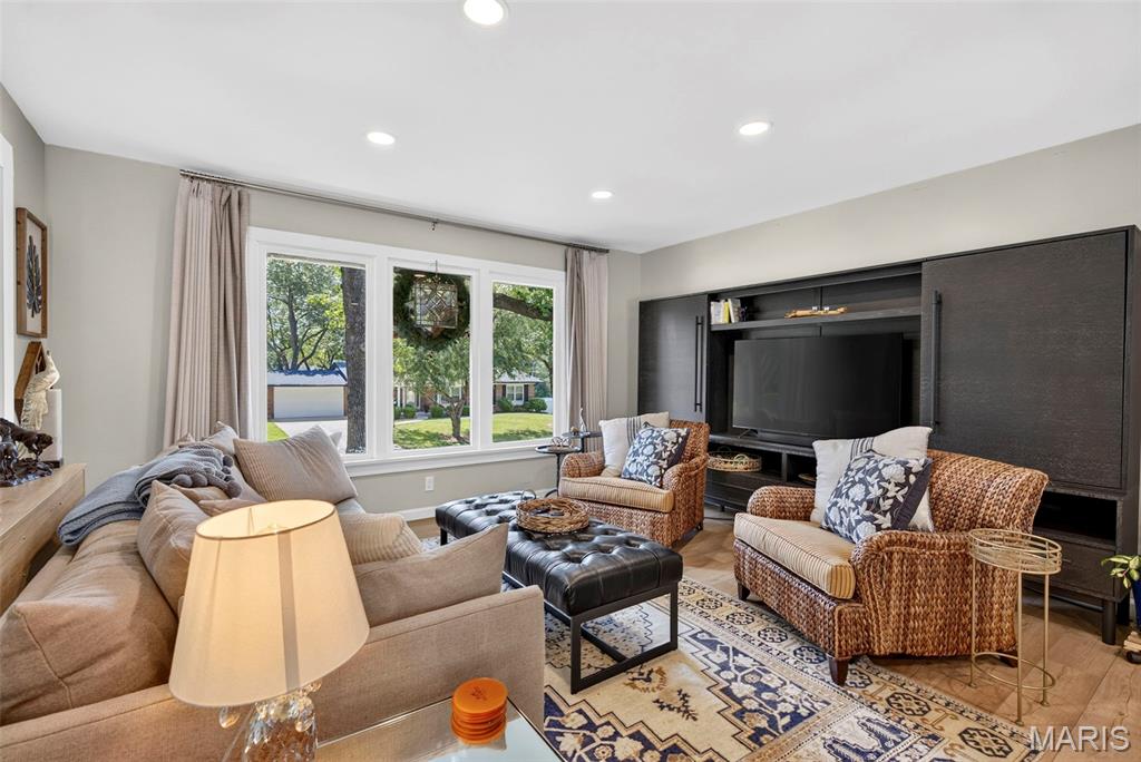 Four Seasons Sec #1 - Residential
