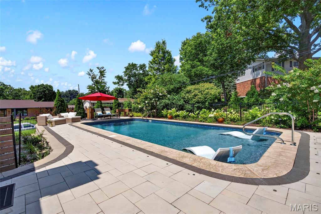 Four Seasons Sec #1 - Residential