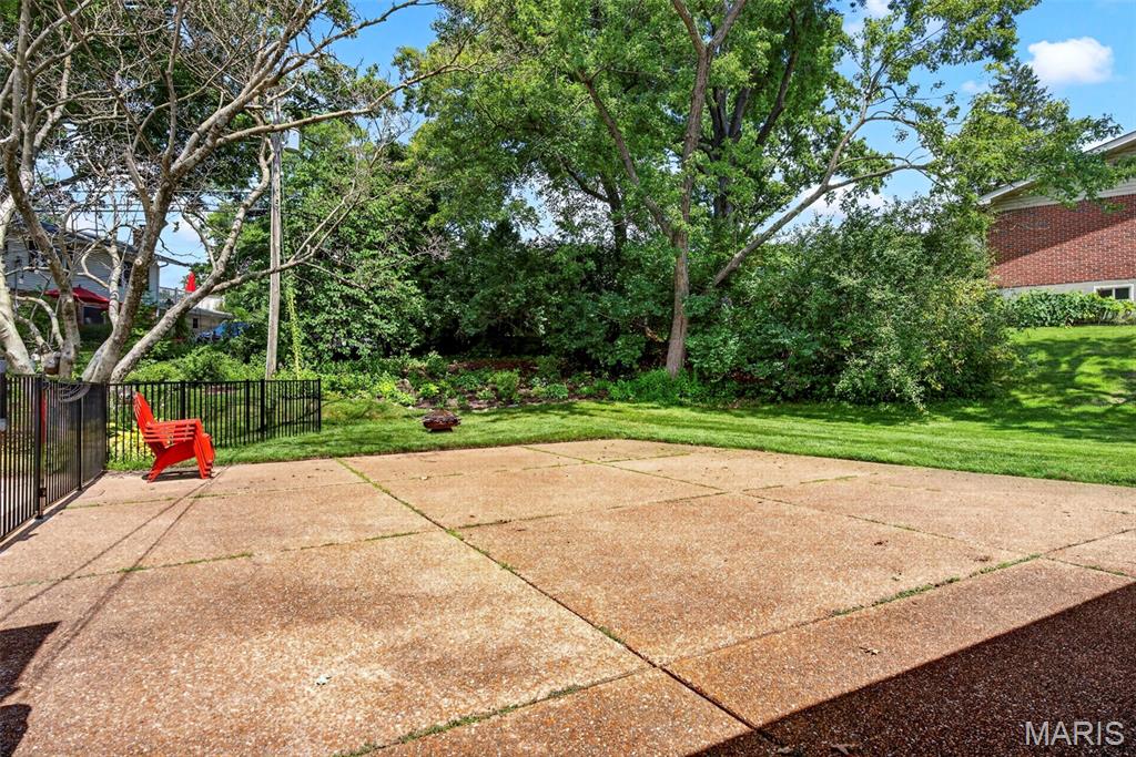 Four Seasons Sec #1 - Residential