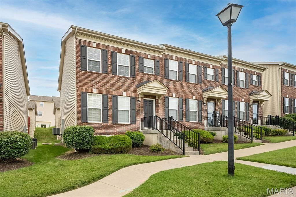 Willott Square - Residential Lease