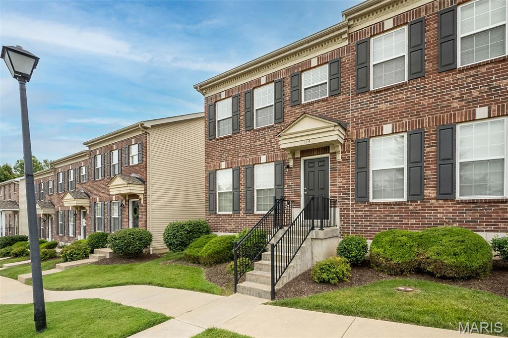 Willott Square - Residential Lease