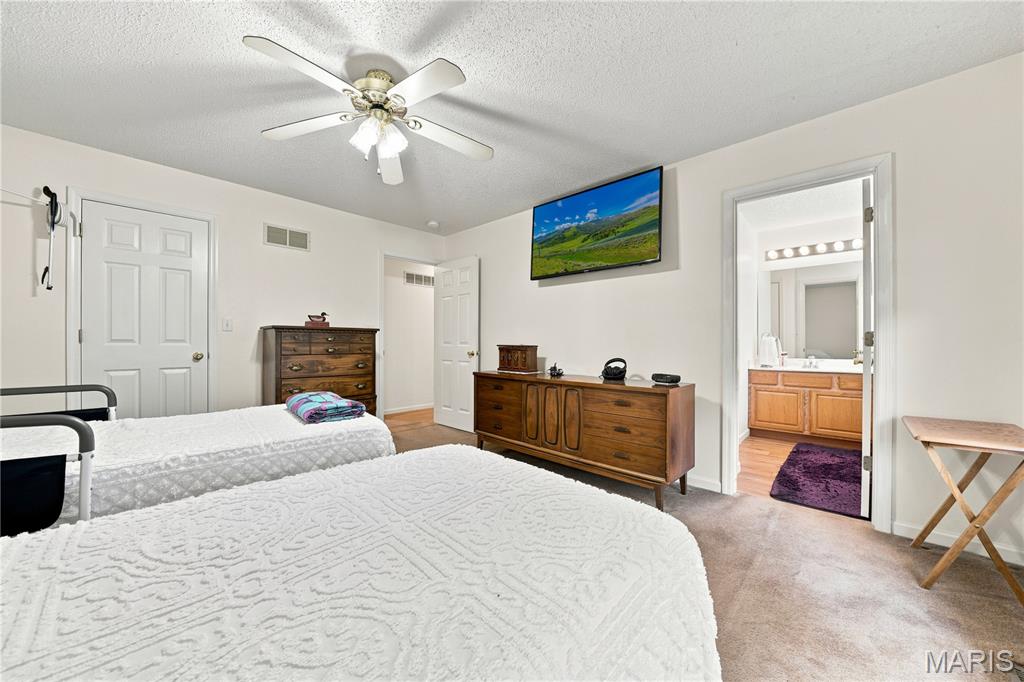 Hawk Point - Residential