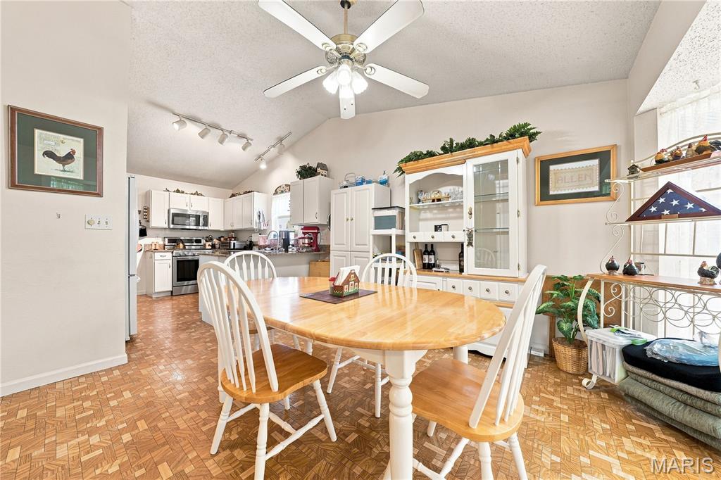 Hawk Point - Residential