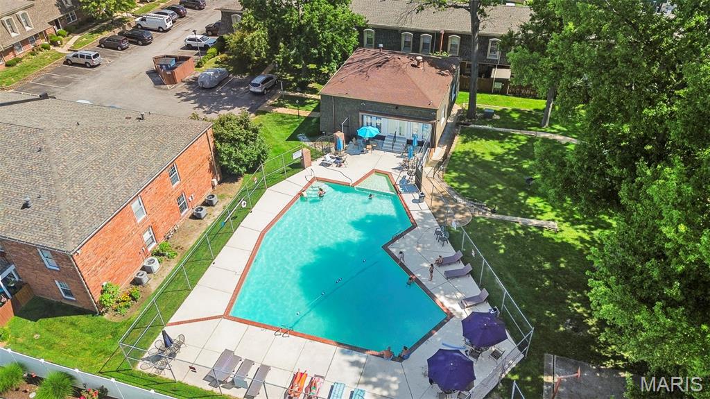 Chateau De Ville Condo Sec - Residential