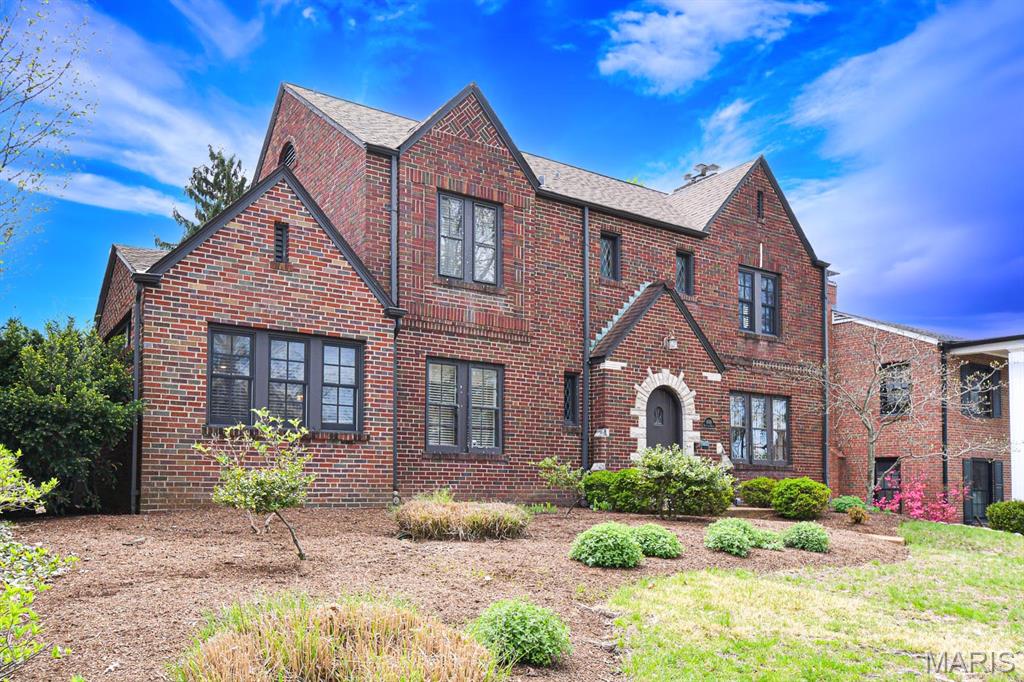 Davis Place - Residential Lease