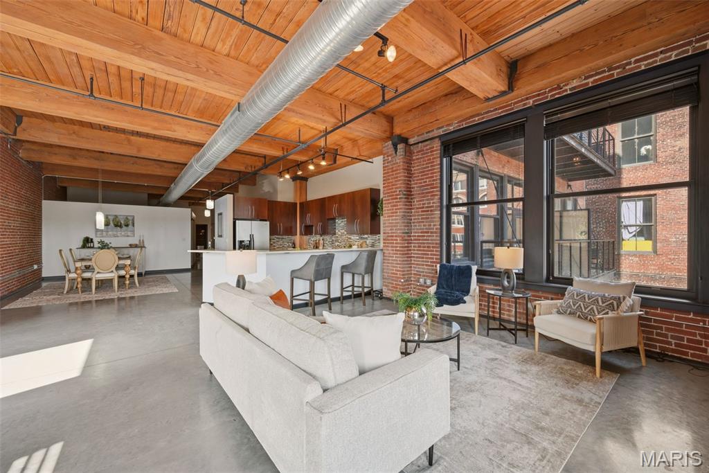 Dorsa Lofts Condo - Residential