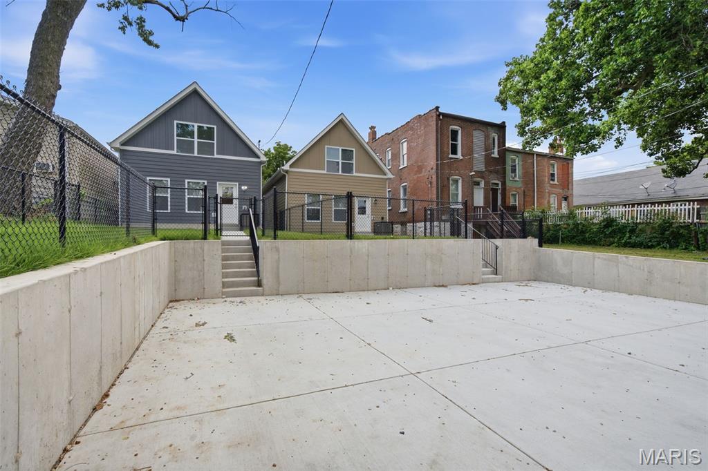 St Louis Commons Add - Residential