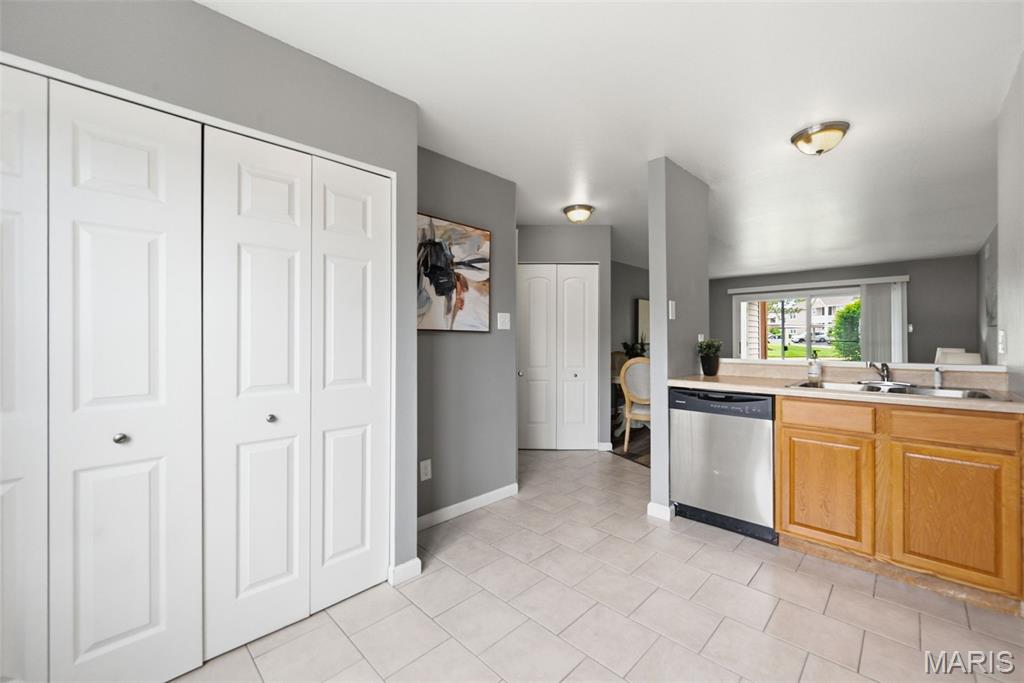 River Oaks Estates Four Condo - Residential