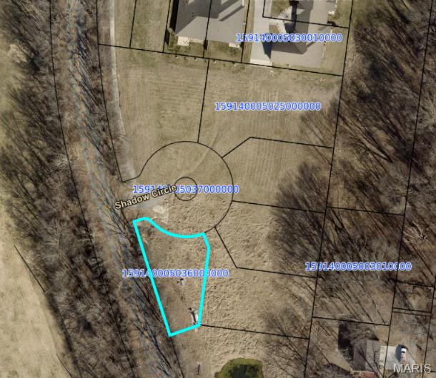 Duplex investor opportunity! These duplex lots are in a quiet neighborhood and in a central location close to schools, shopping, and hospitals. Duplexes must have full brick/stone fronts with vinyl sides and back, 1300 sq ft minimum per side.