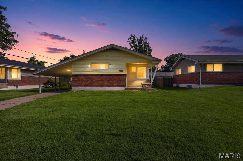 Welcome to this charming 3-bedroom, 1-bath 1150 sqft ranch home in the sought-after Hathaway Meadows neighborhood. This move-in-ready residence offers an inviting layout, featuring original hardwood flooring throughout the main level and an efficient, eat-in kitchen. The home is situated on a spacious, level corner lot with a private backyard and a convenient covered carport. With a full, unfinished basement, you have endless potential to create your dream home office, game room, or extra storage space.
