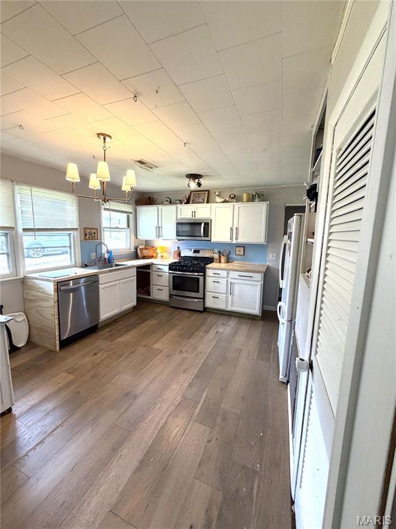 Pollocks Add - Residential
