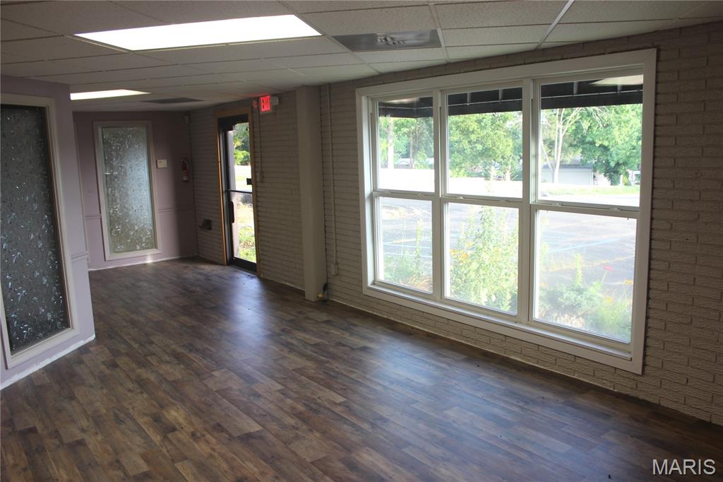 n/a - Commercial Lease