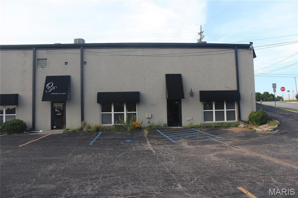Office space available for lease  apx 1,600 square feet.   See a 2nd listing with 2 room office space available for lease apx 300 square feet.