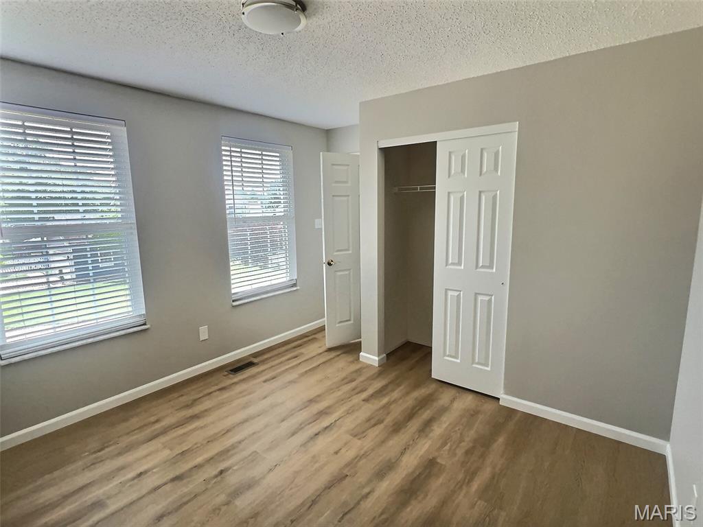 Country Crossing Manor - Residential