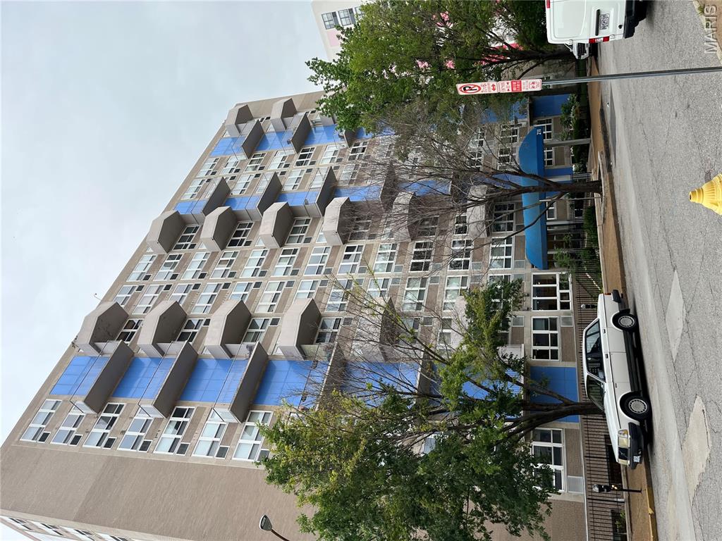 Blu Condos - Residential