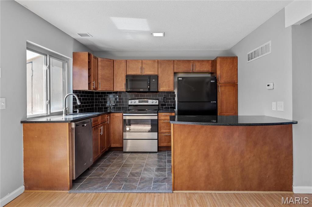 Lsl Harbor Town #3 - Residential Lease
