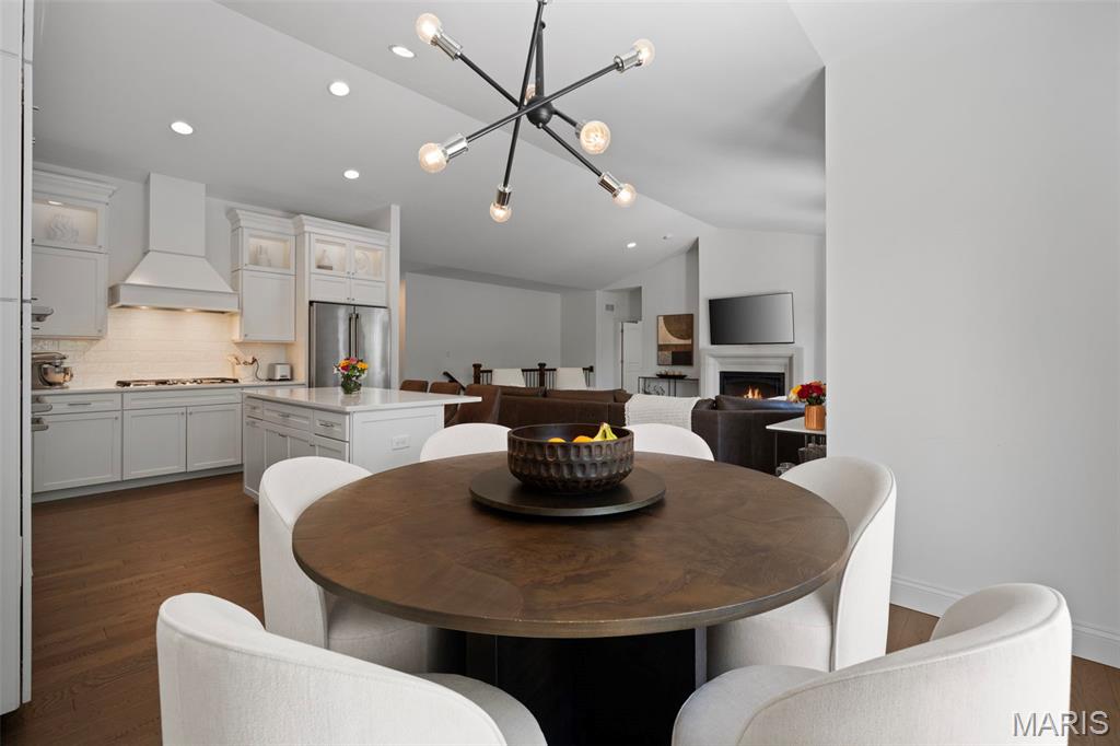 Arbors At Summit - Residential