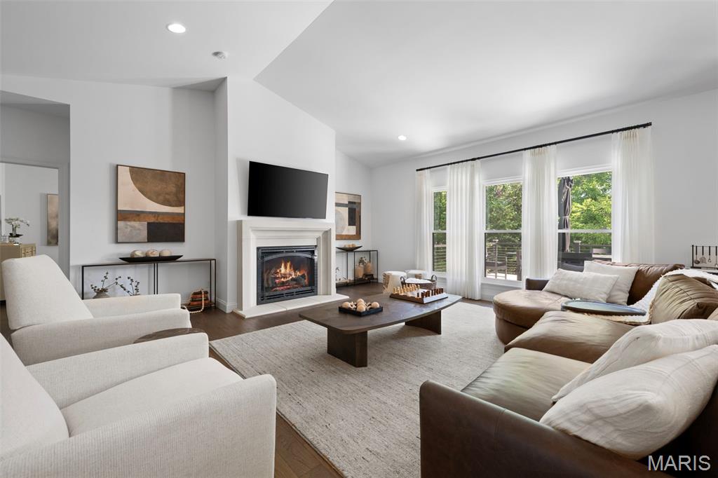Arbors At Summit - Residential