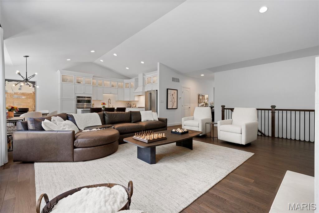 Arbors At Summit - Residential