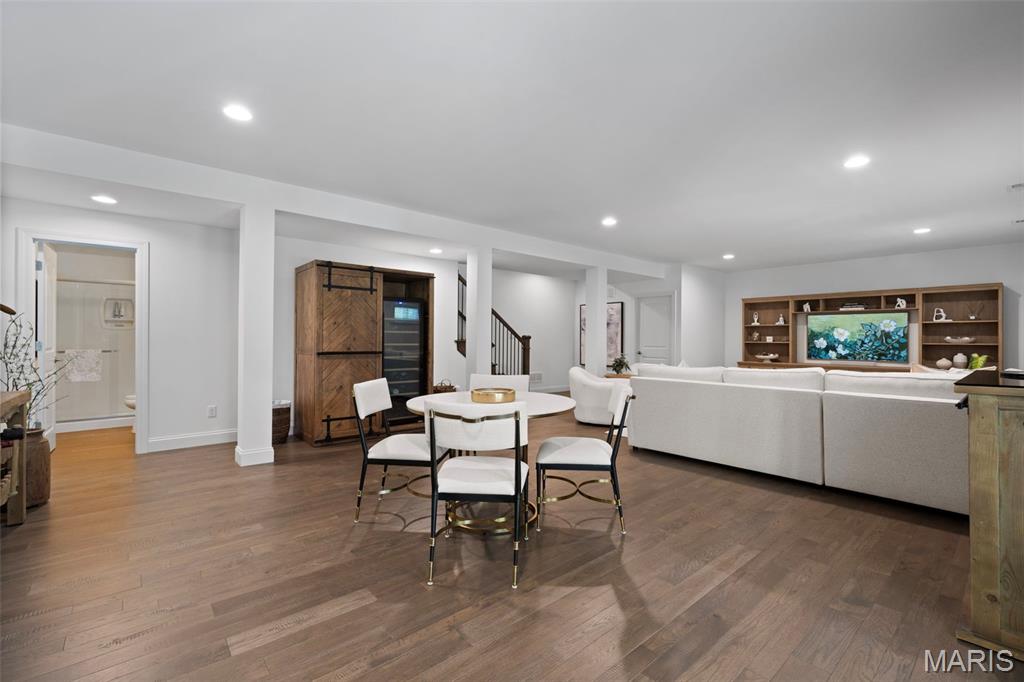 Arbors At Summit - Residential