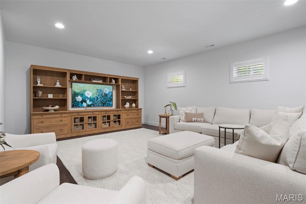 Arbors At Summit - Residential