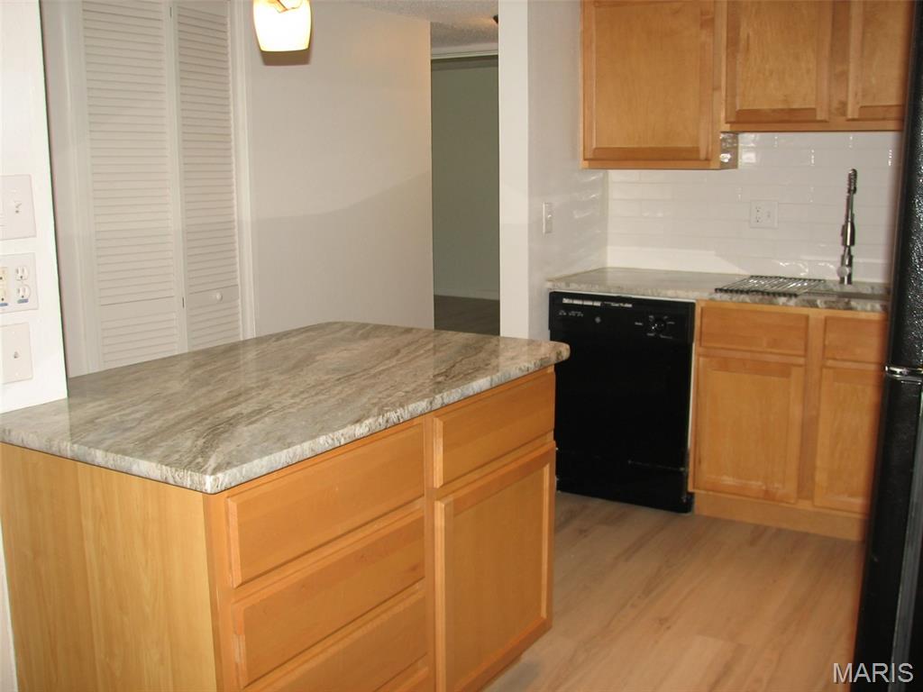 Queen Anne Condo - Residential Lease