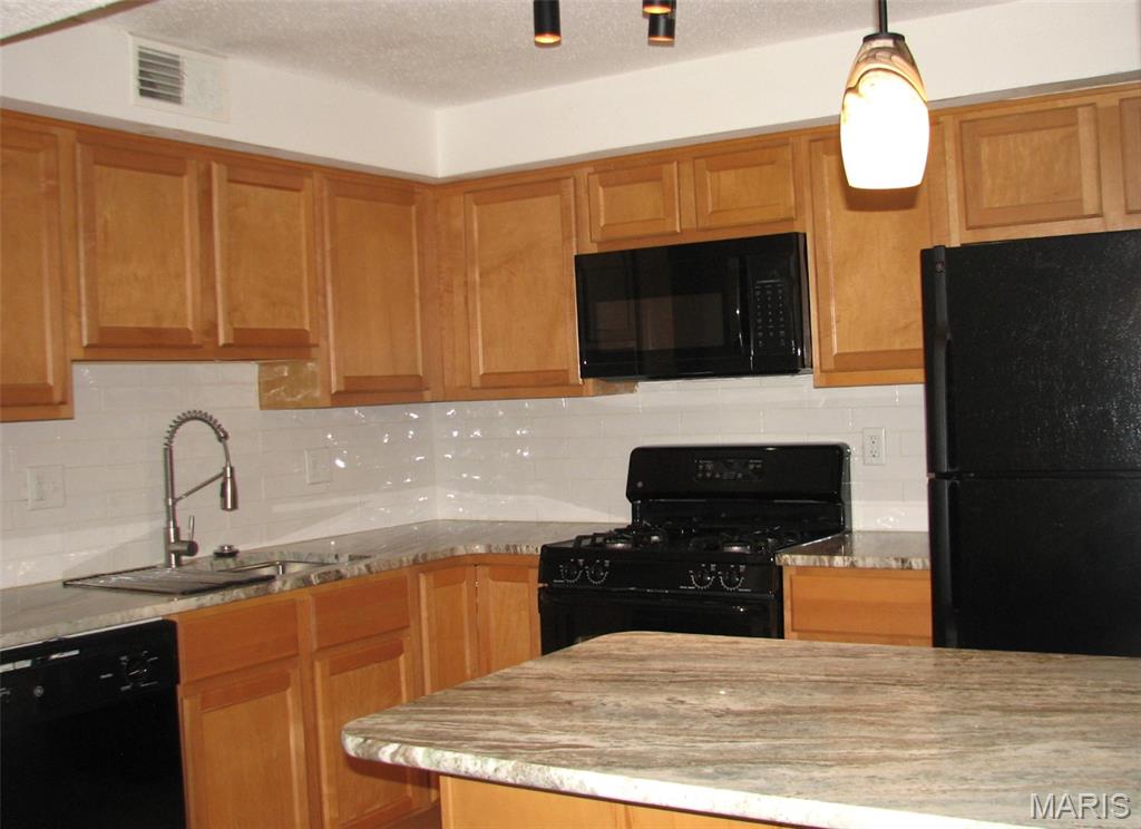 Queen Anne Condo - Residential Lease