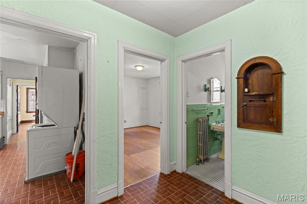 University Park - Residential Income