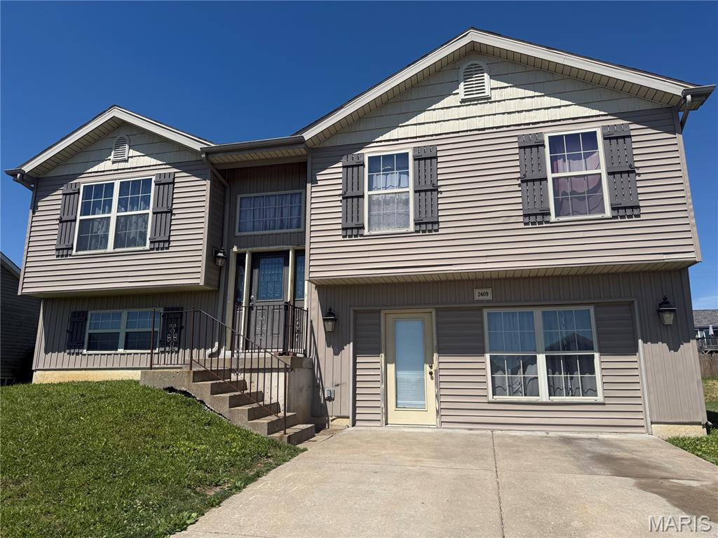 Spacious Split-Level Home Built as a 2006 Display Home!
This well-maintained home features a beautiful kitchen with crown molding, center island, and breakfast area with sliding doors ready for a future deck. The main level offers 3 bedrooms, 2 full baths, and a primary suite with a walk-in closet and private bath.
The finished lower level includes a large rec room that could easily serve as a 4th bedroom, plus a half bath. The insulated, heated, and cooled garage offers endless possibilities.
Situated on a nice lot with a storage shed, this home also features a newer roof and new flooring. Move-in ready with plenty of space to enjoy!