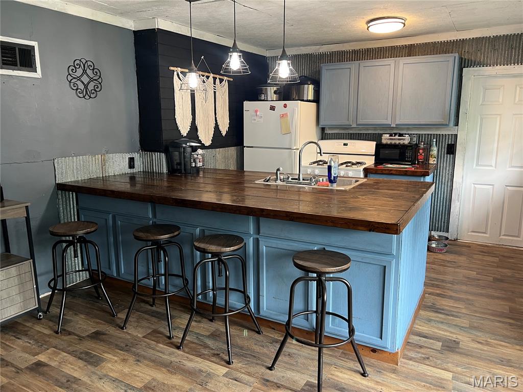 Blk 3lynnwood Add - Residential