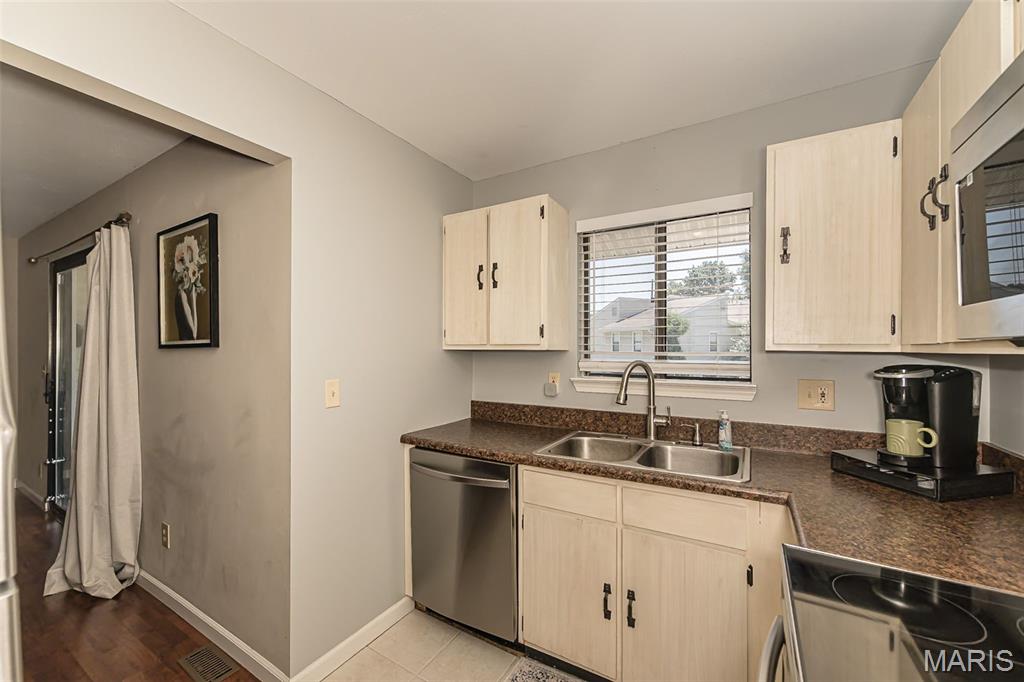 Summer Winds Condos - Residential